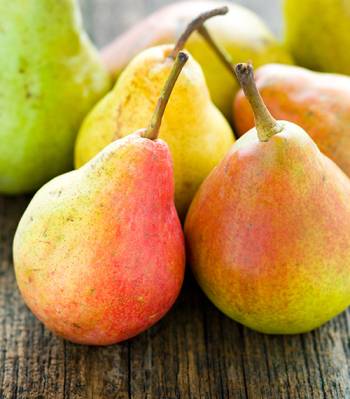 background-ripe-juicy-pears-your-design-min1 (1)